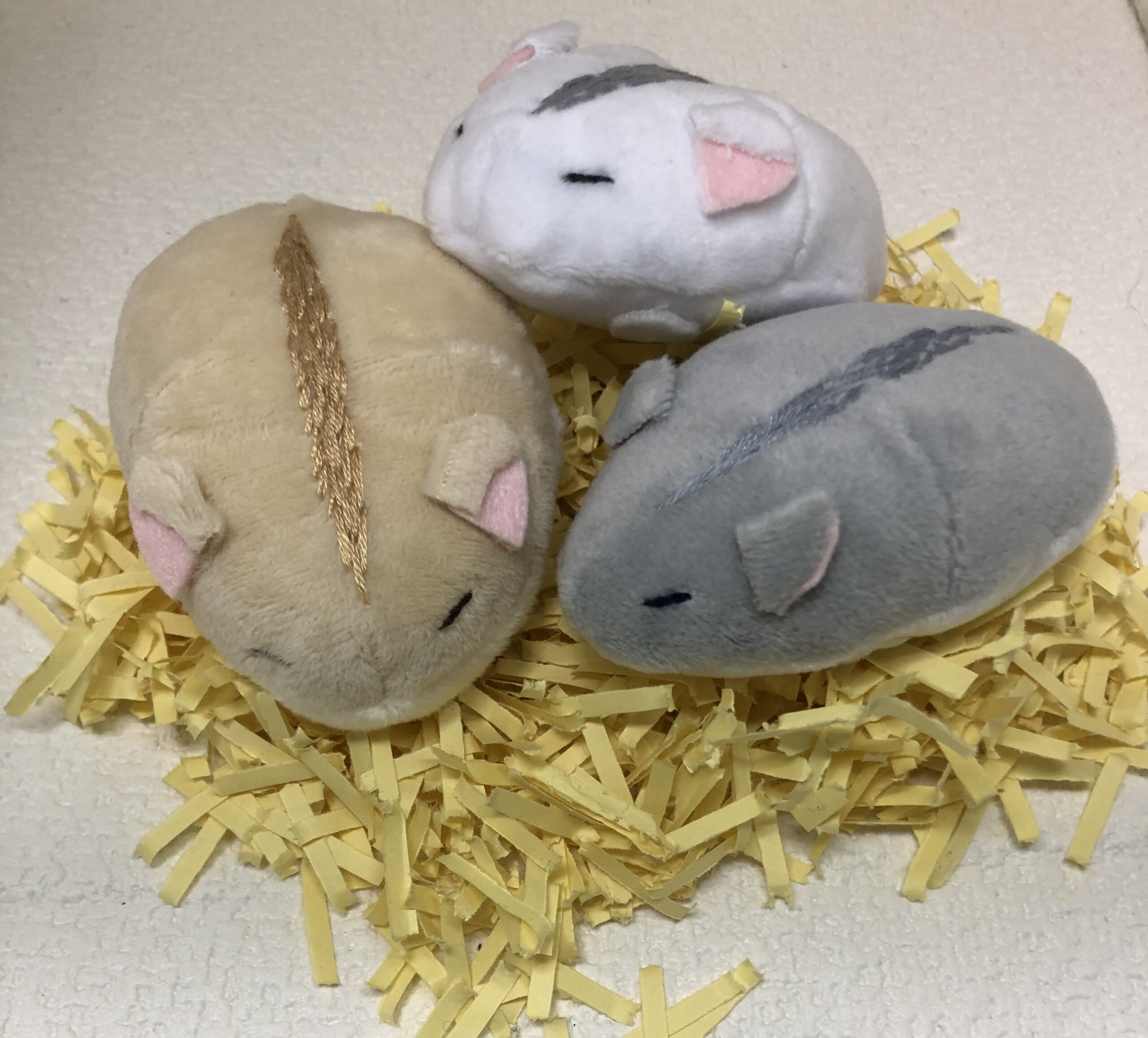溶けているジャンガリアンハムスターのぬいぐるみを作ってみた - もり